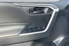 11 imagen en miniatura de 2024 Toyota RAV4 LE