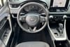 14 imagen en miniatura de 2024 Toyota RAV4 LE