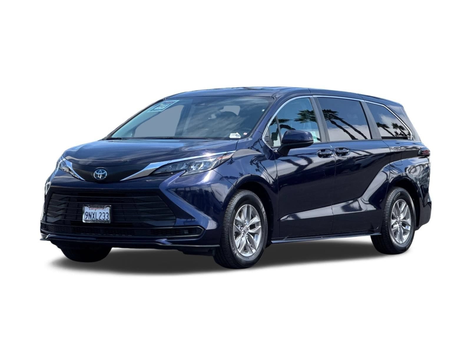 2024 Toyota Sienna LE
