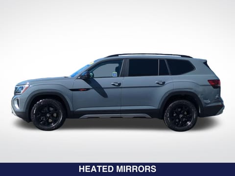 2024 Volkswagen Atlas 2.0T Peak Edition SEL