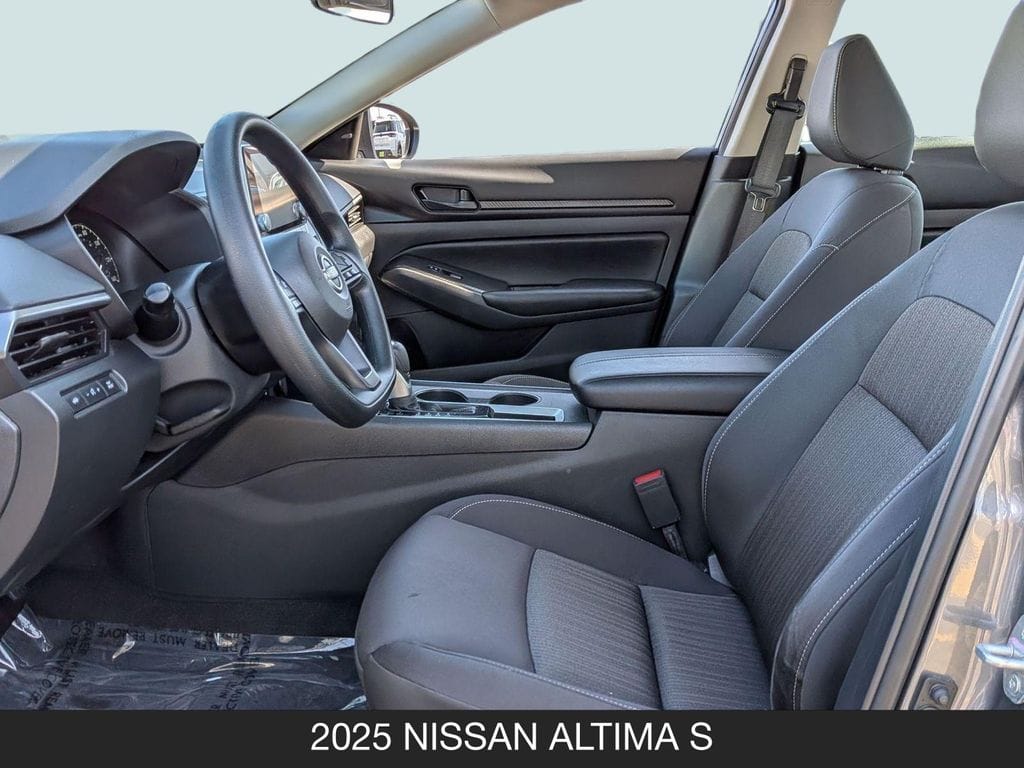 2025 Nissan Altima S - Photo 14