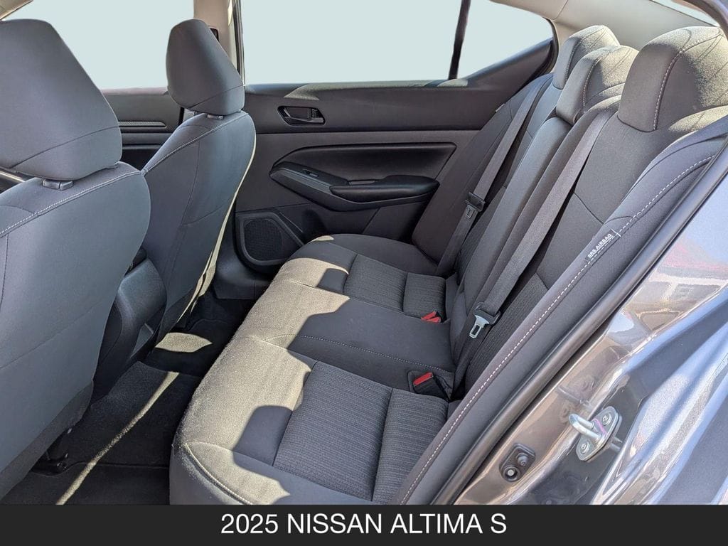 2025 Nissan Altima S - Photo 16