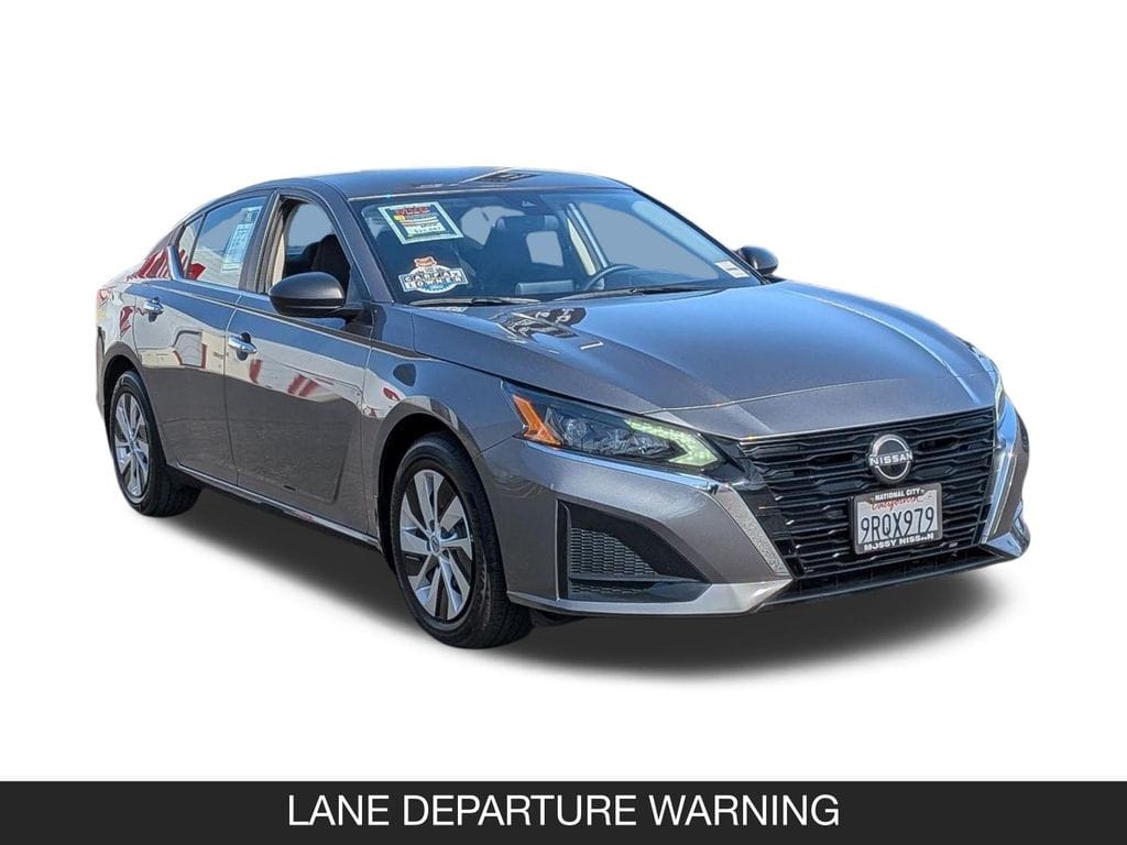 2025 Nissan Altima S - Photo 2