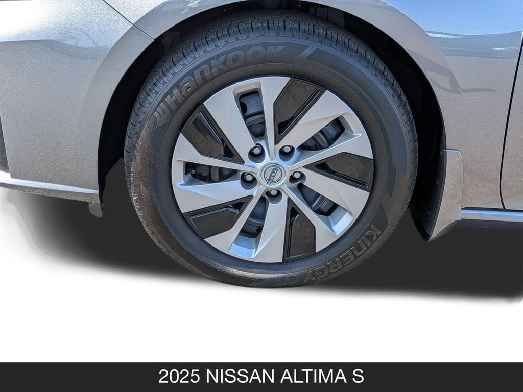 2025 Nissan Altima S - Photo 11