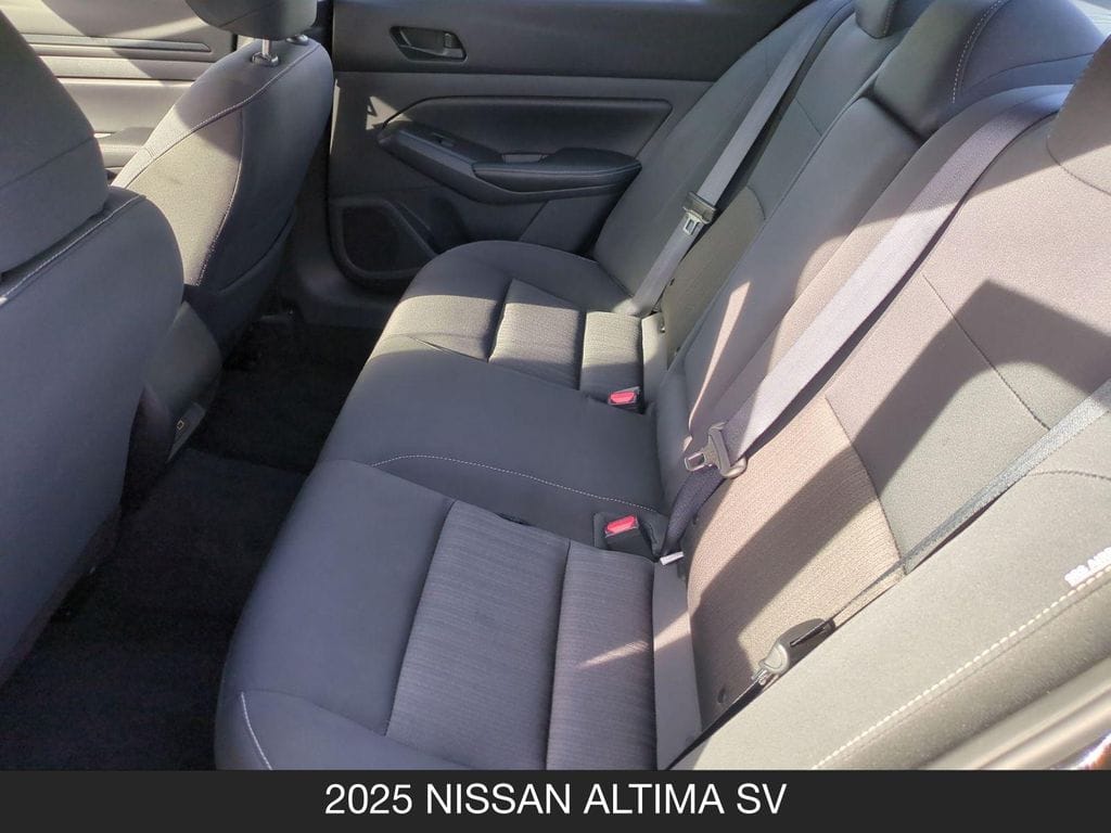 2025 Nissan Altima SV - Photo 16