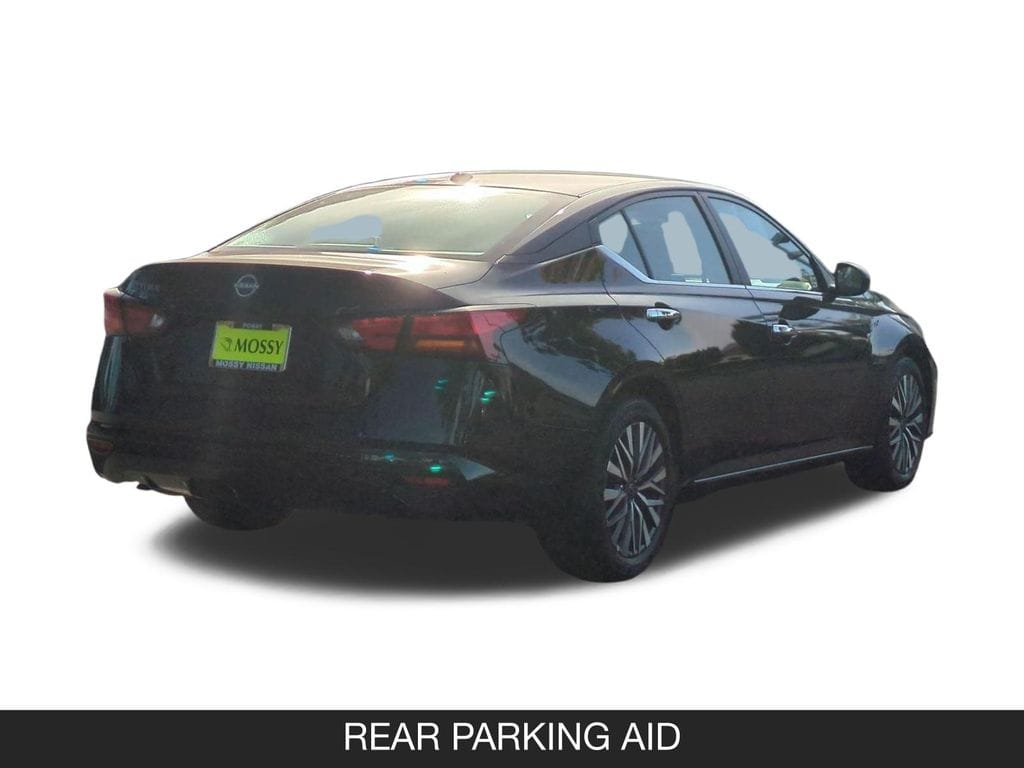 2025 Nissan Altima SV - Photo 9