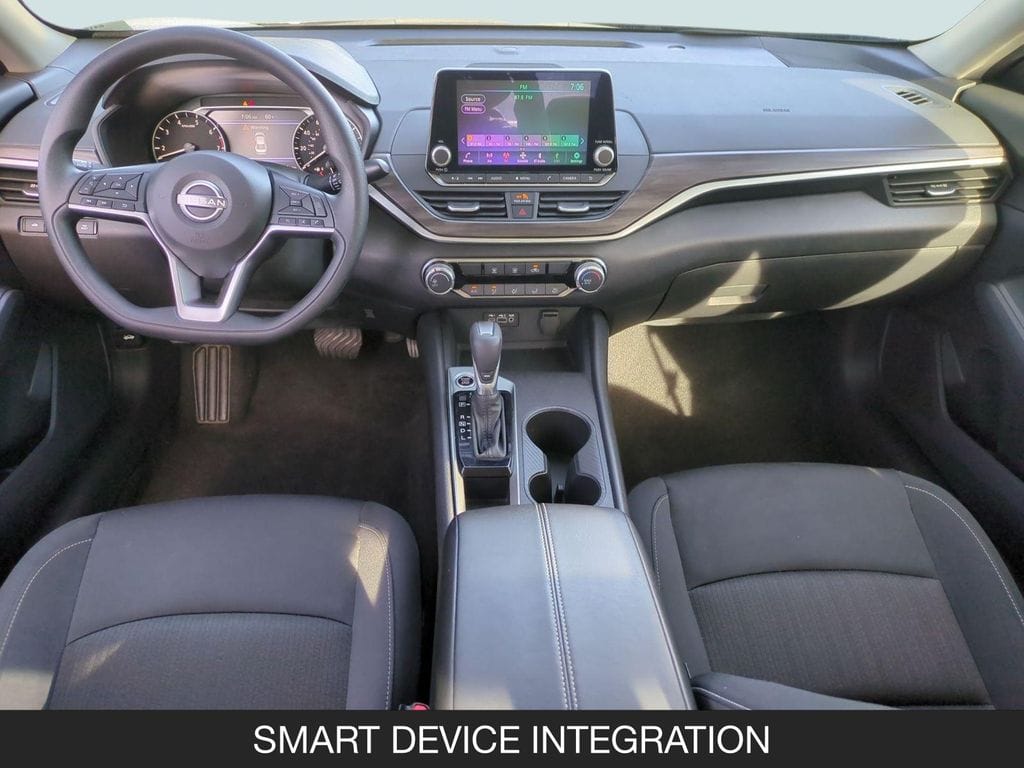 2025 Nissan Altima SV - Photo 13