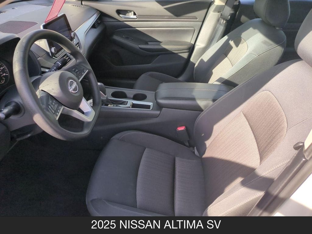 2025 Nissan Altima SV - Photo 14