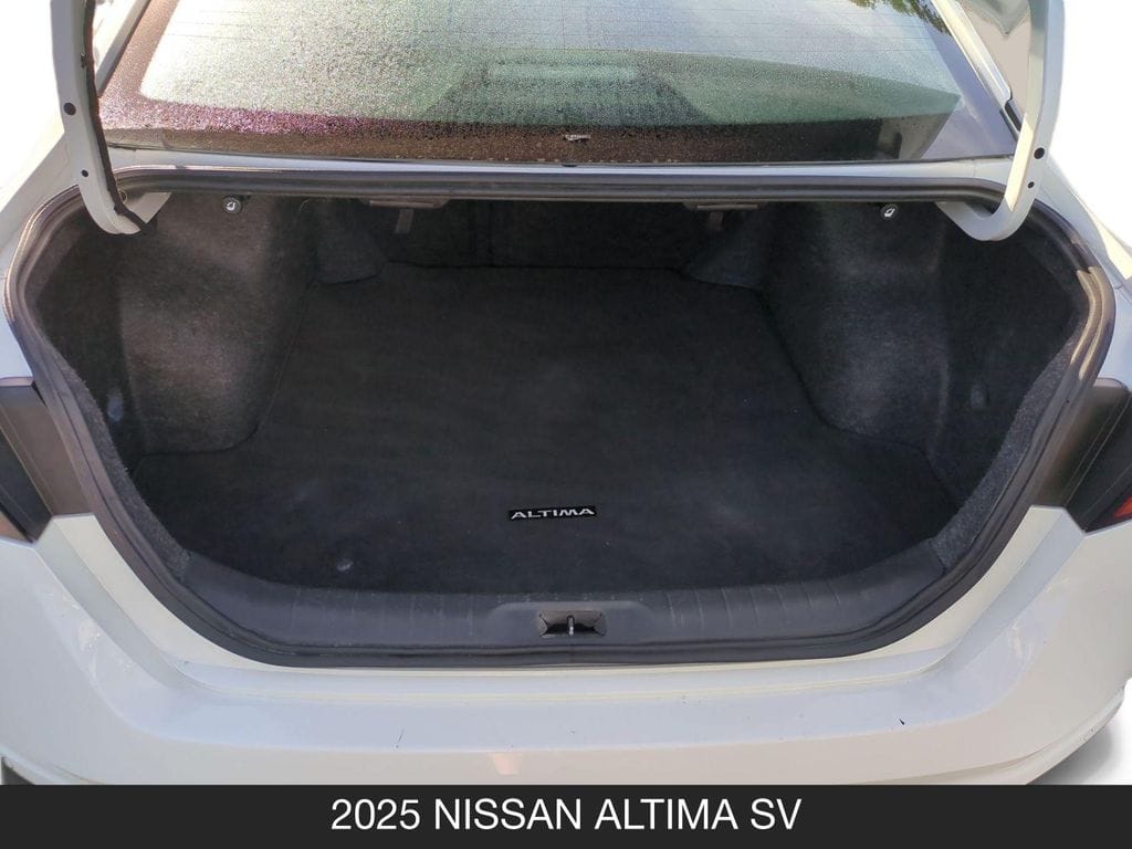 2025 Nissan Altima SV - Photo 24