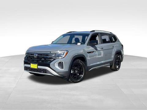 1 image of 2026 Volkswagen Atlas 2.0T Peak Edition