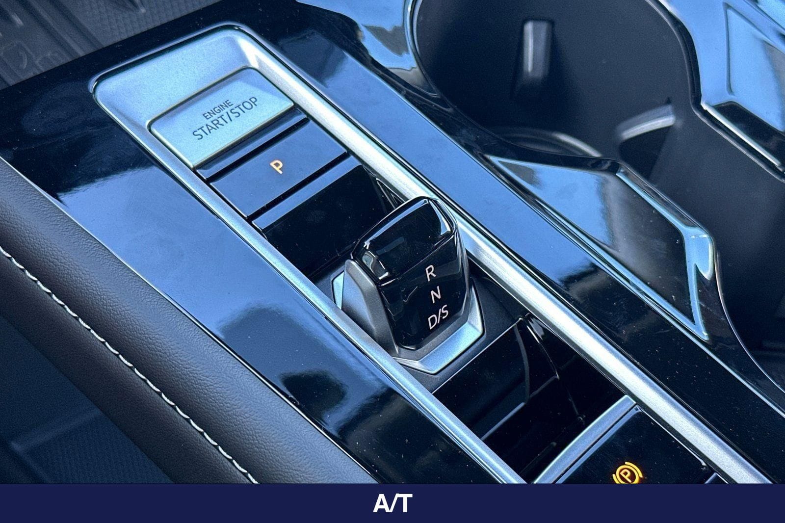 2026 Volkswagen Atlas SE w/Tech - Photo 22