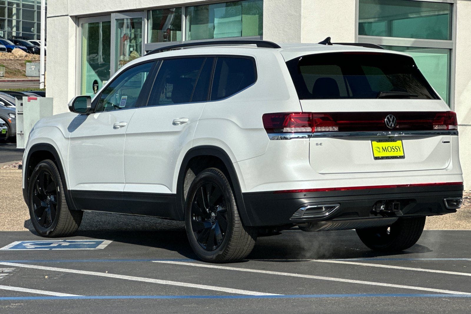2026 Volkswagen Atlas SE w/Tech - Photo 6