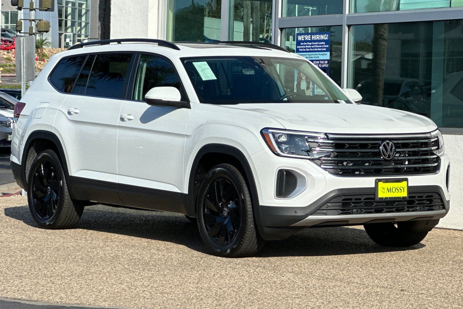 2026 Volkswagen Atlas SE w/Tech - Photo 2