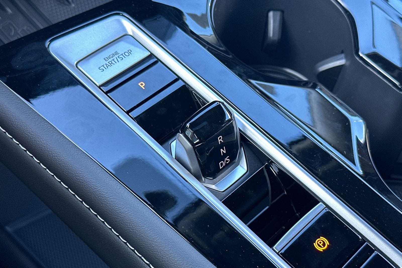 2026 Volkswagen Atlas SE w/Tech - Photo 21