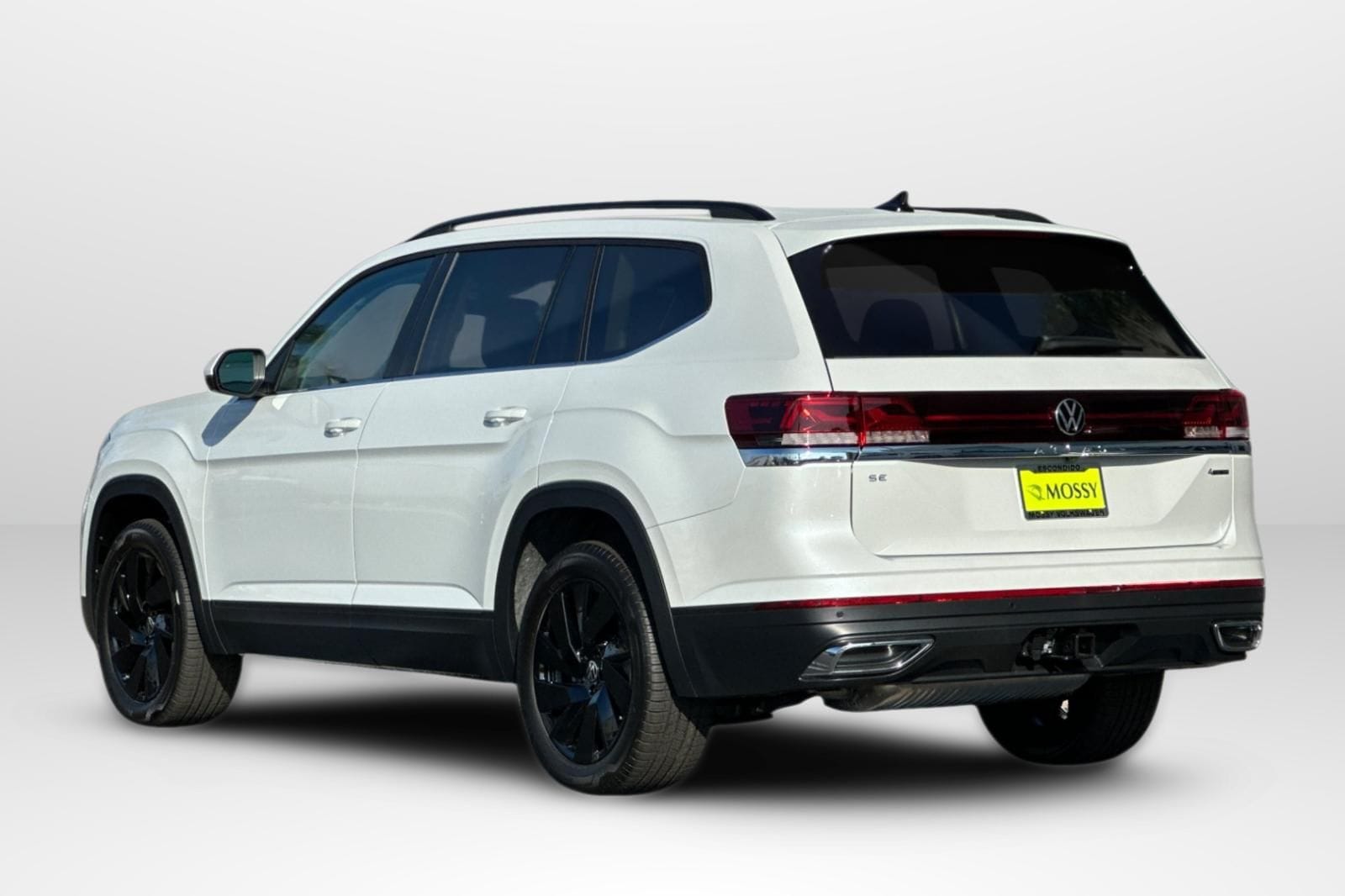 2026 Volkswagen Atlas SE w/Tech - Photo 6
