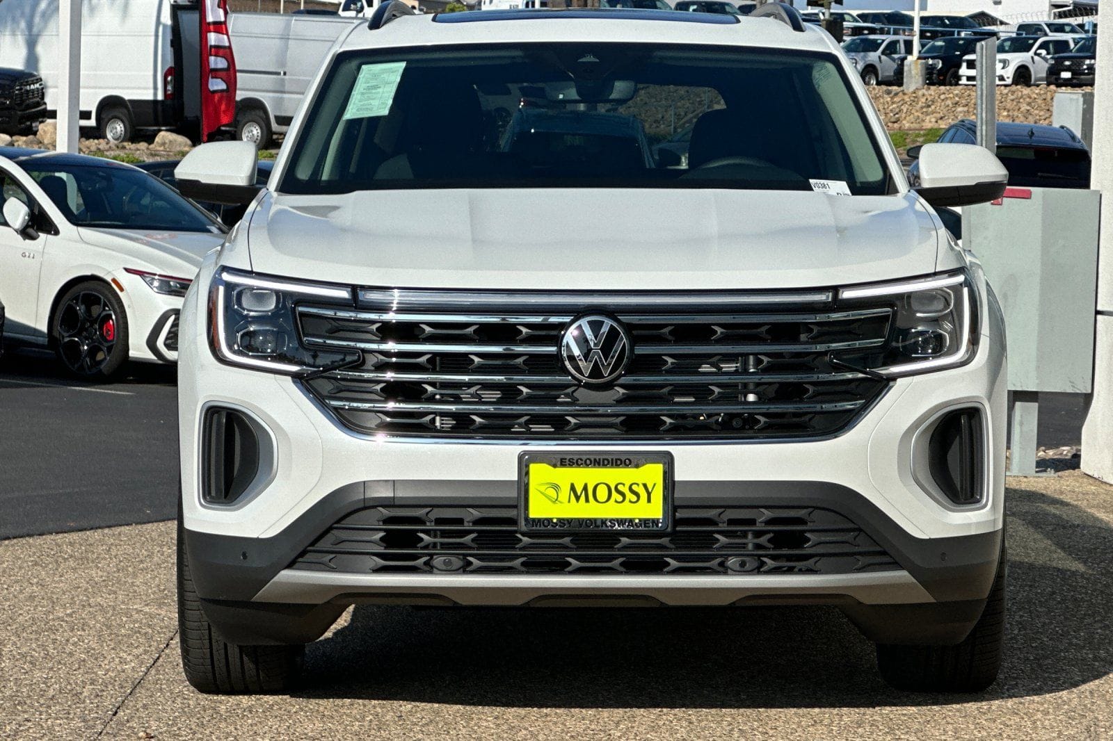 2026 Volkswagen Atlas SE w/Tech - Photo 8