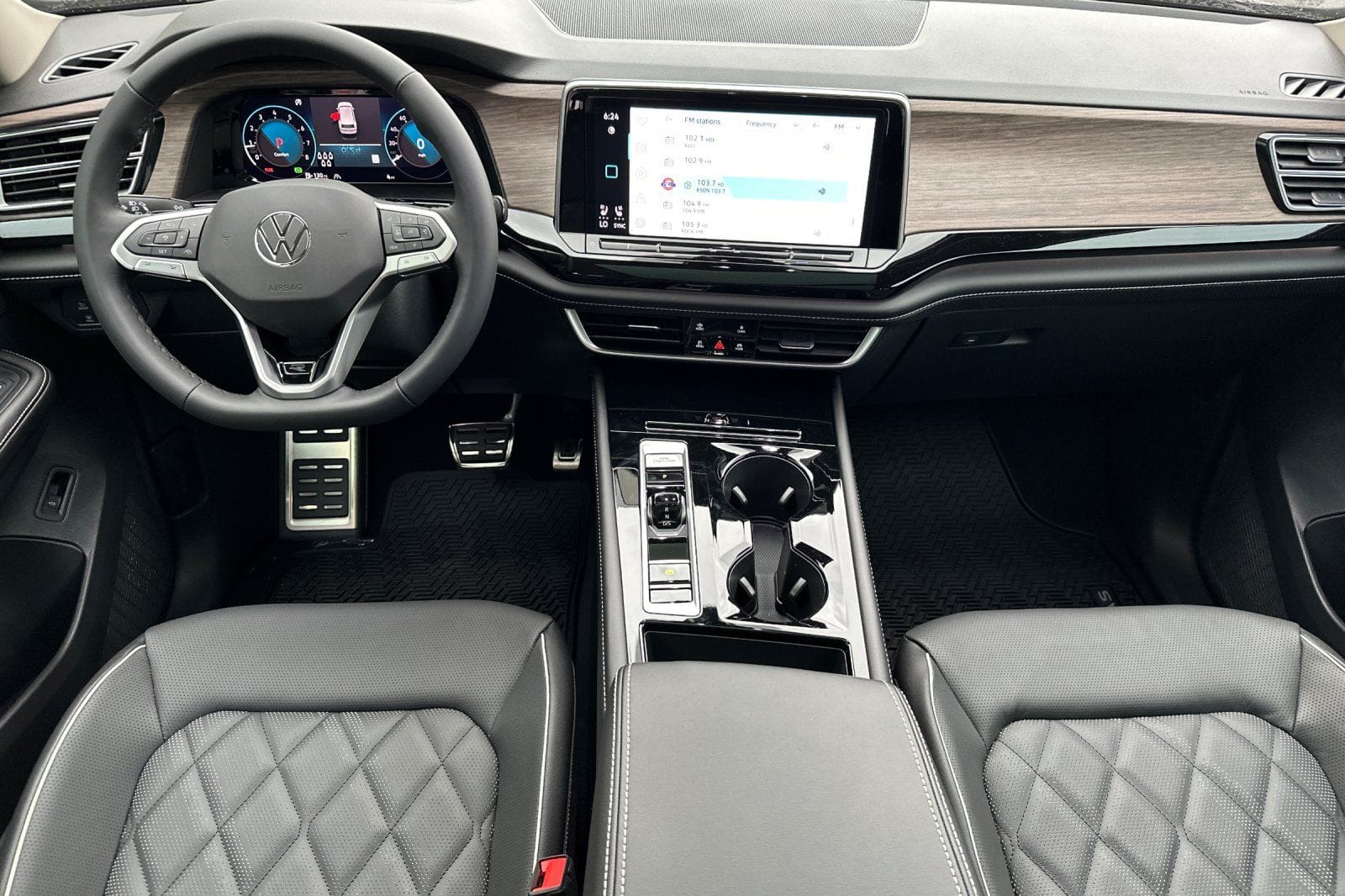 2026 Volkswagen Atlas SEL Premium R-Line - Photo 12