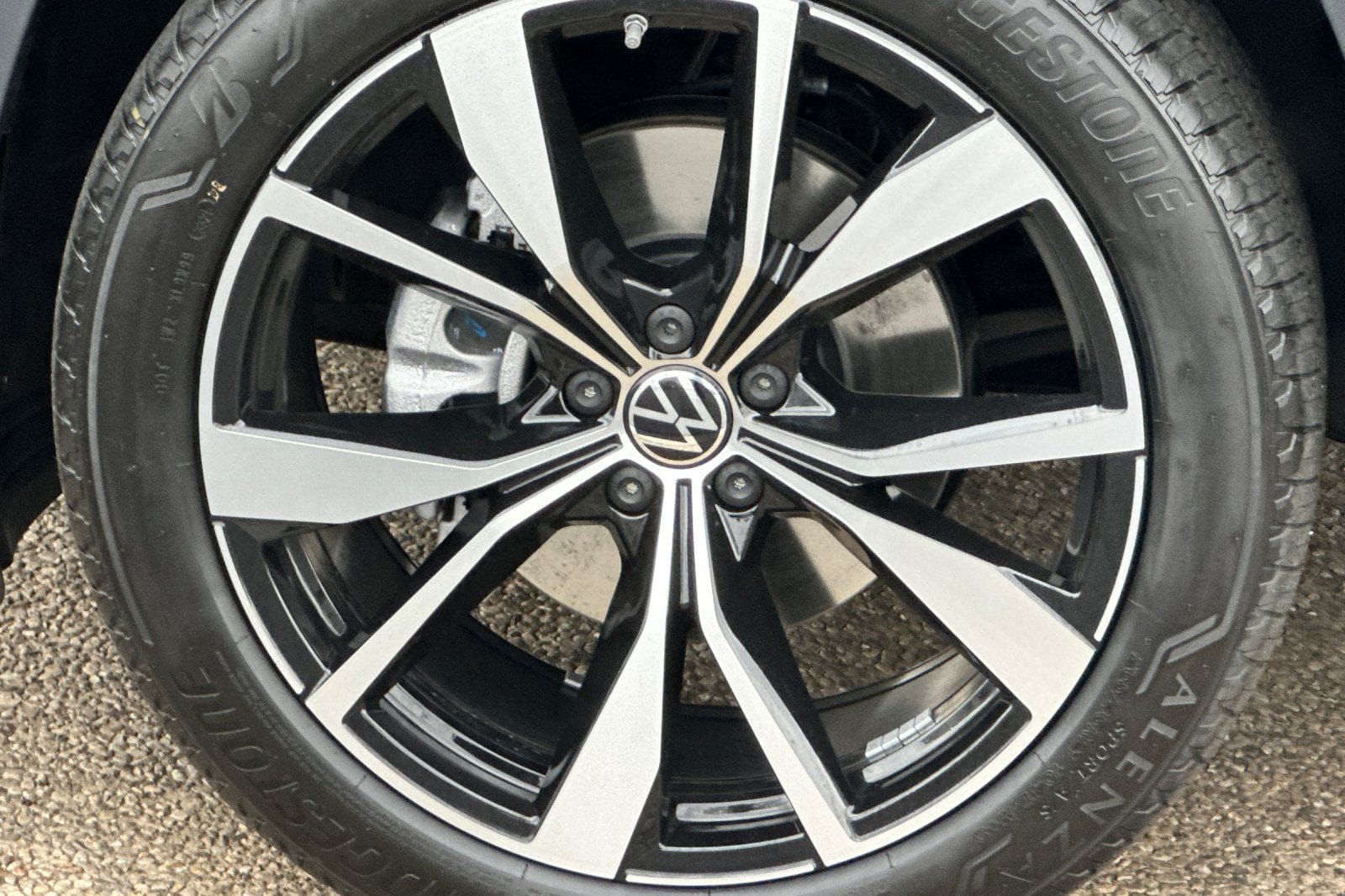 2026 Volkswagen Atlas SEL Premium R-Line - Photo 26