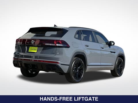 2026 Volkswagen Atlas Cross Sport 2.0T SEL R-Line Black