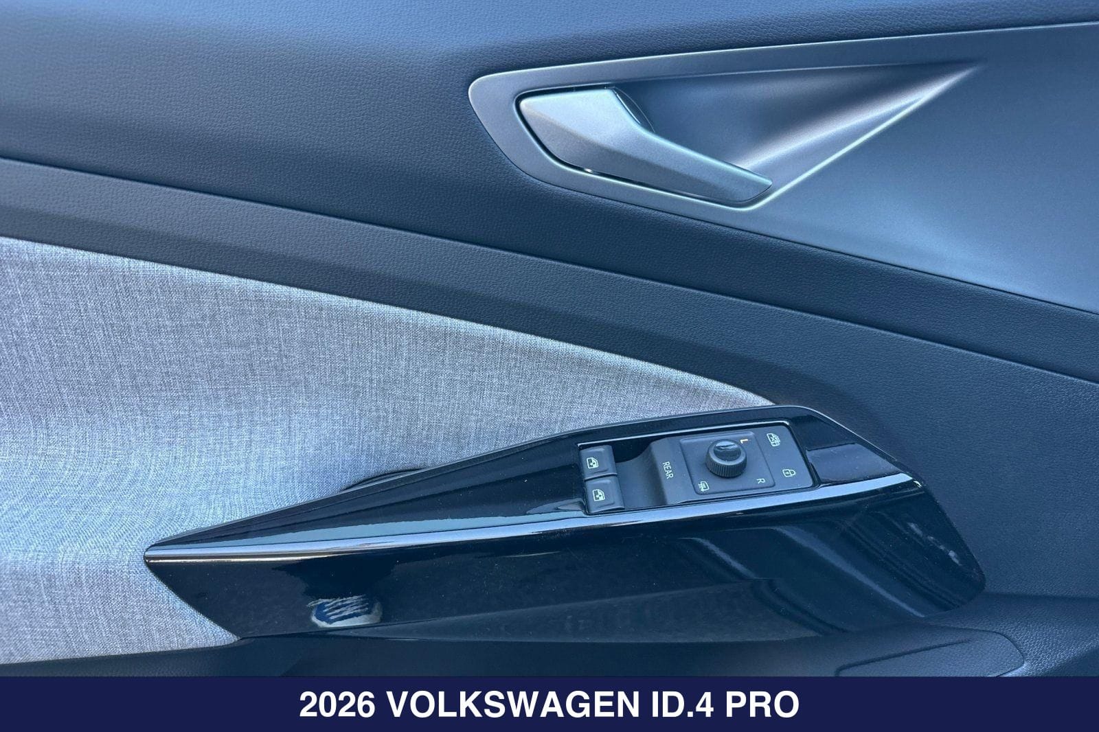 2026 Volkswagen ID.4 PRO - Photo 11