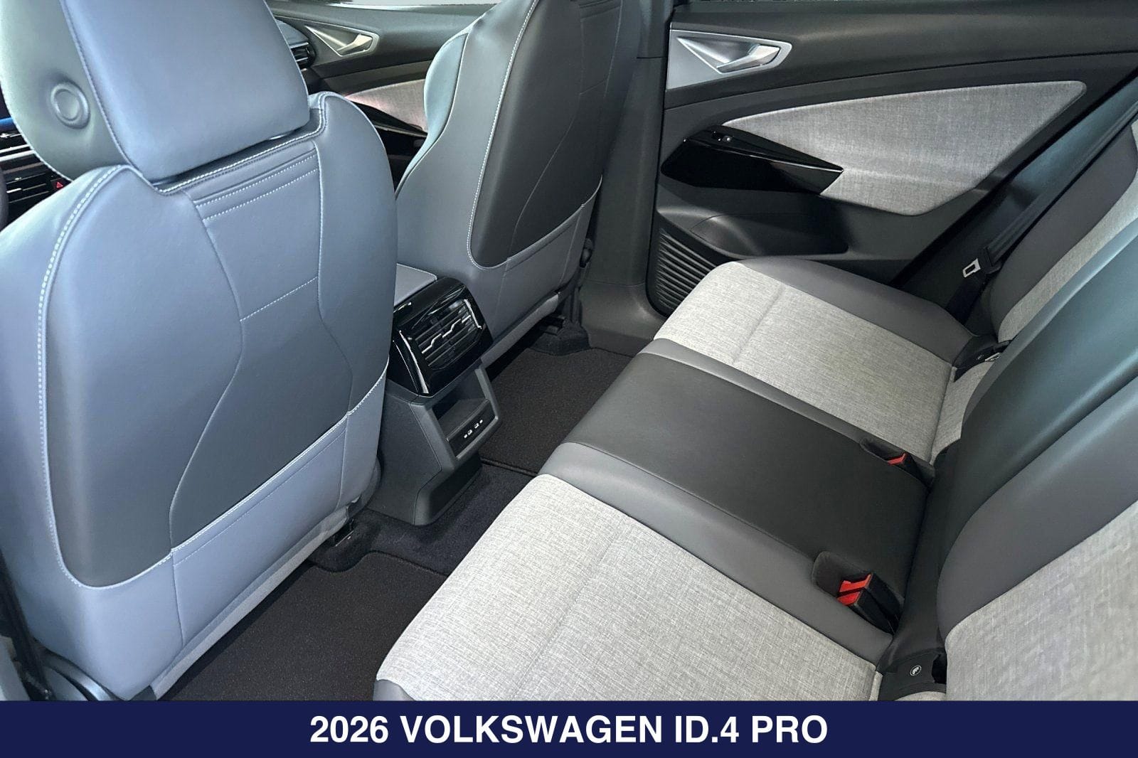 2026 Volkswagen ID.4 PRO - Photo 12