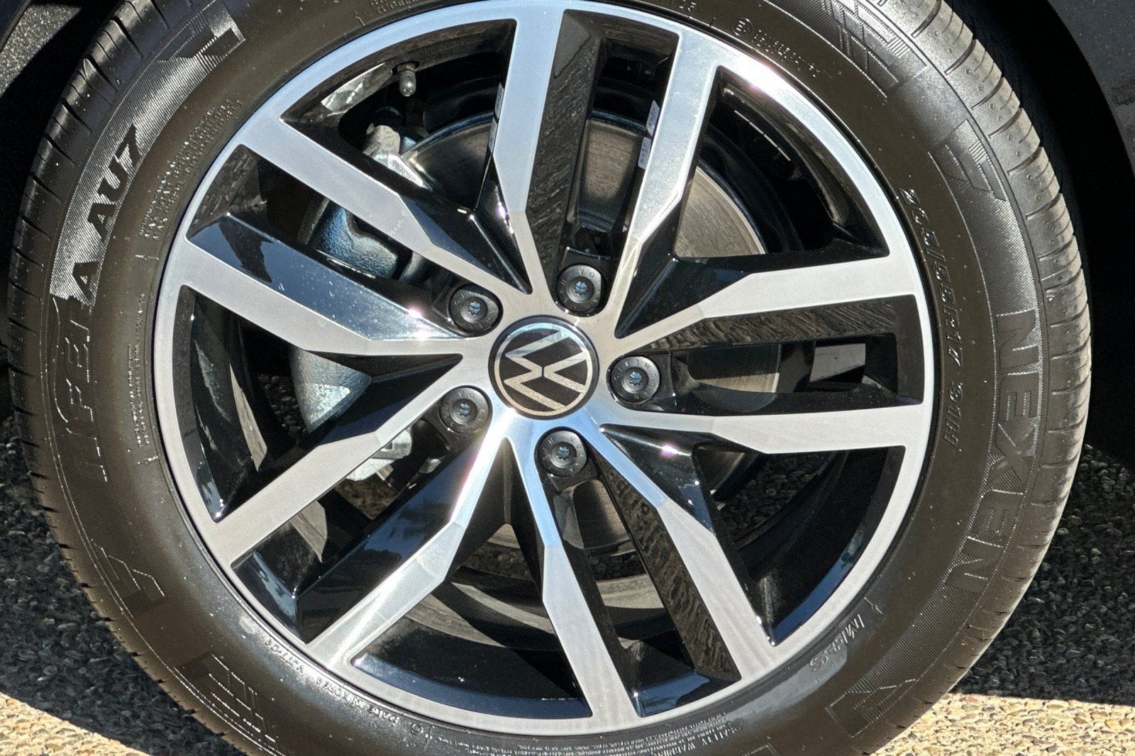 2026 Volkswagen Jetta SE - Photo 23