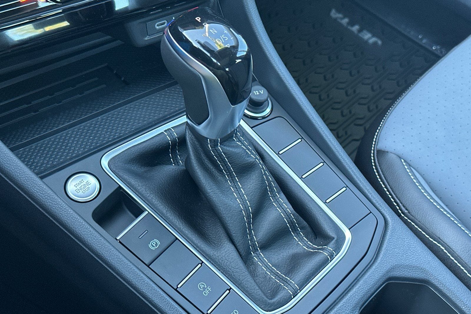2026 Volkswagen Jetta SE - Photo 19