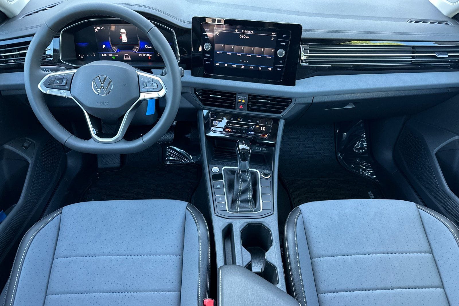 2026 Volkswagen Jetta SE - Photo 12