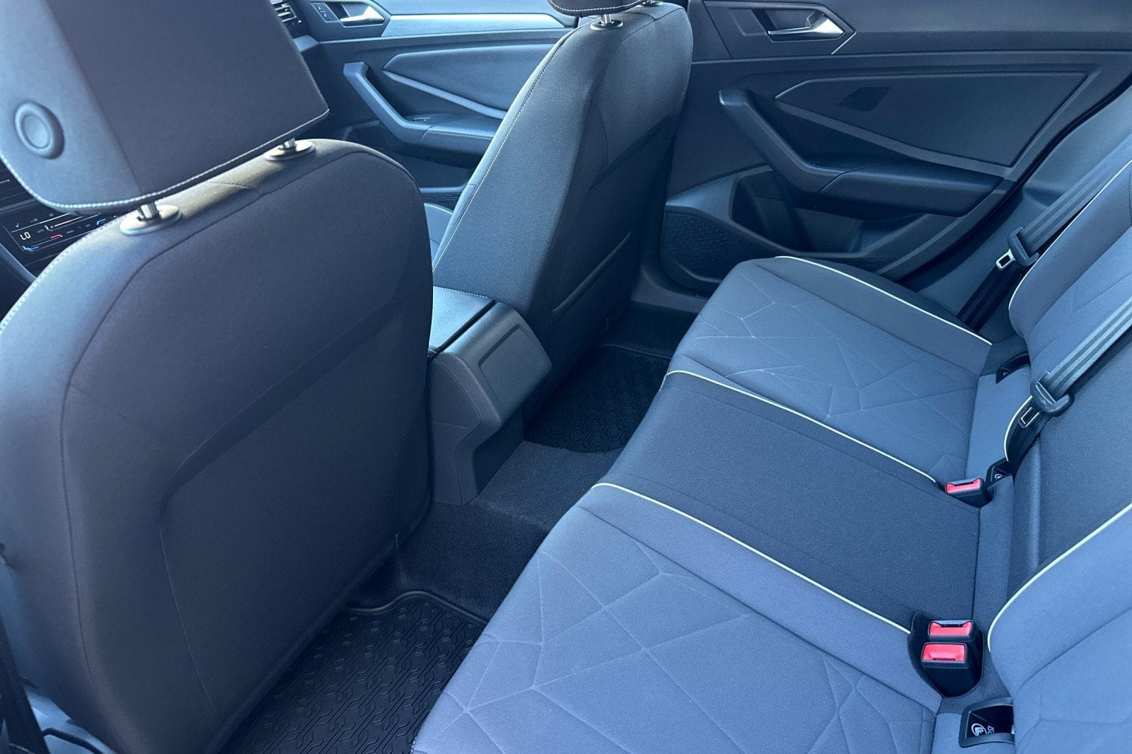 2026 Volkswagen Jetta Sport - Photo 11