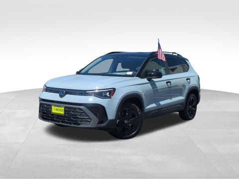 1 image of 2026 Volkswagen Taos 1.5T SE Black