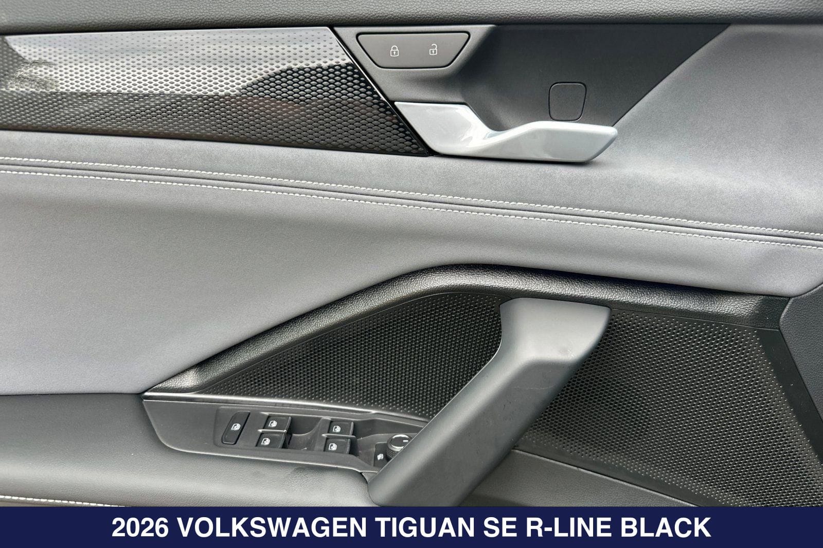 2026 Volkswagen Tiguan SE R-LINE BLACK - Photo 11