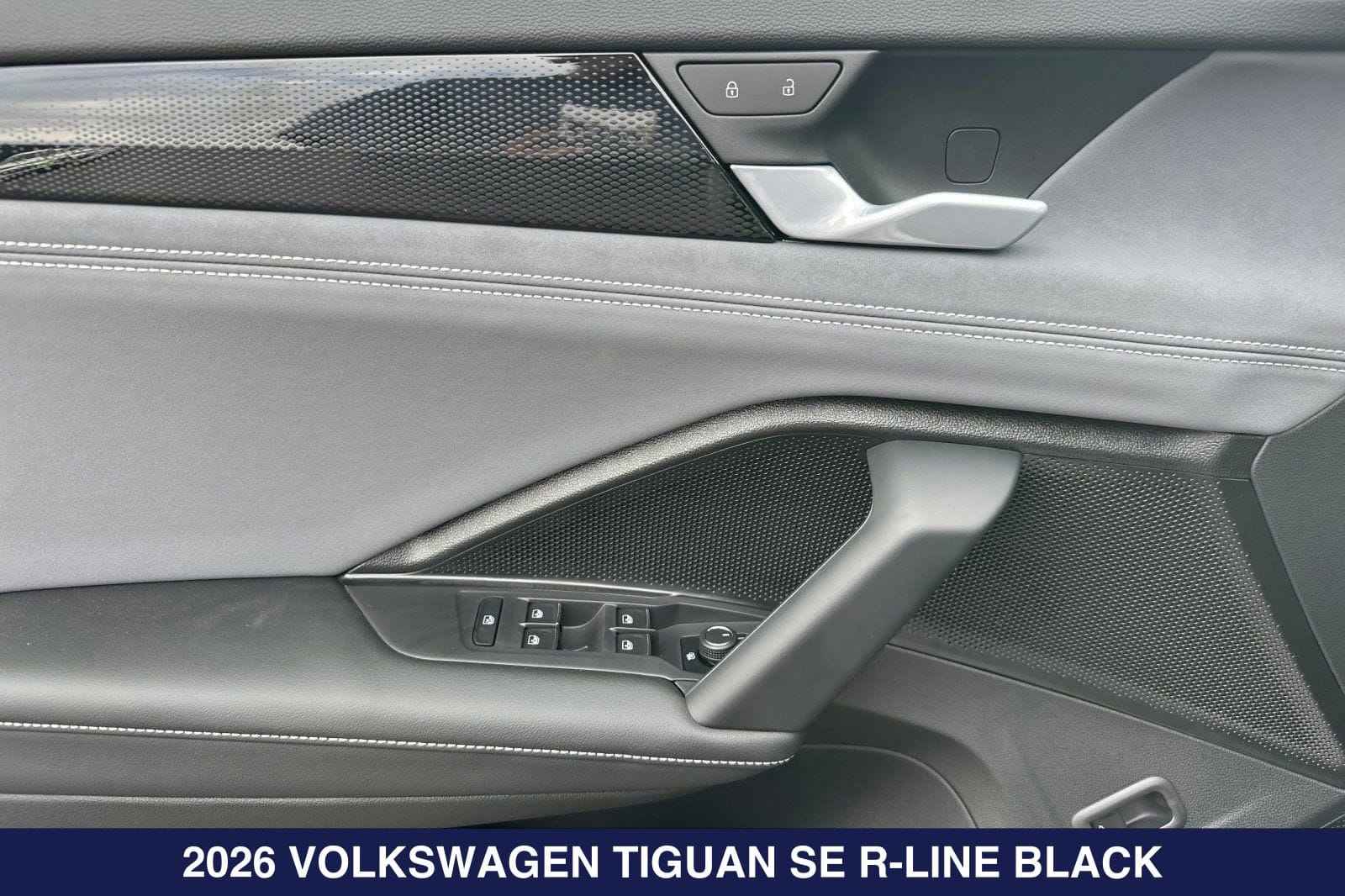 2026 Volkswagen Tiguan SE R-LINE BLACK - Photo 11