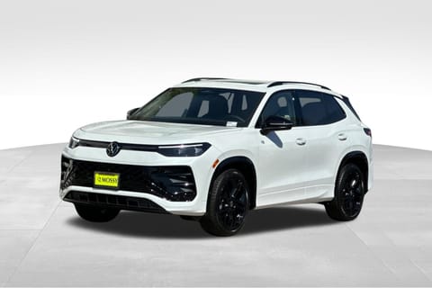 1 imagen de 2026 Volkswagen Tiguan 2.0T SE R-Line Black