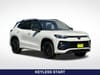 2 imagen en miniatura de 2026 Volkswagen Tiguan 2.0T SE R-Line Black