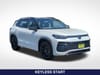 2 imagen en miniatura de 2026 Volkswagen Tiguan 2.0T SE R-Line Black