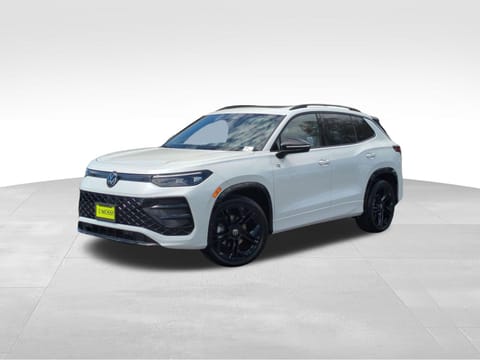 1 imagen de 2026 Volkswagen Tiguan SE R-Line Black