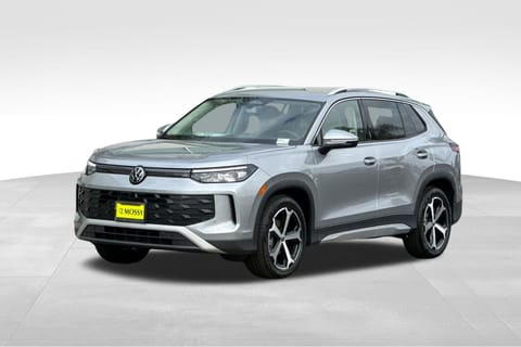 1 image of 2026 Volkswagen Tiguan 2.0T SE