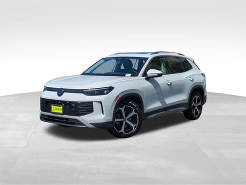 1 image of 2026 Volkswagen Tiguan SE