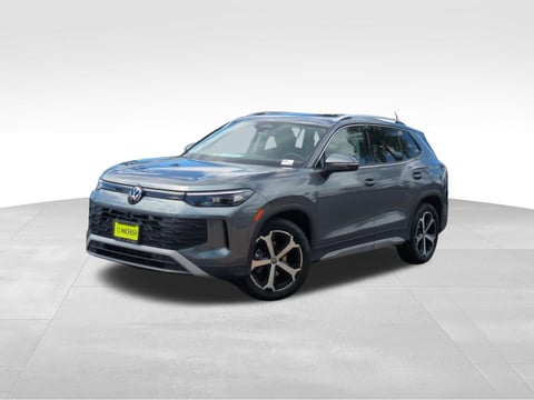 1 image of 2026 Volkswagen Tiguan SE