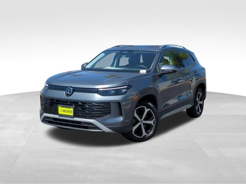 1 image of 2026 Volkswagen Tiguan 2.0T SE