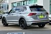 7 imagen en miniatura de 2022 Volkswagen Tiguan 2.0T SE R-Line Black