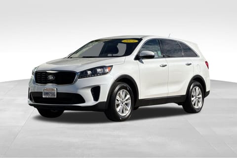 1 image of 2019 Kia Sorento LX