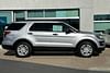 3 imagen en miniatura de 2017 Ford Explorer Base