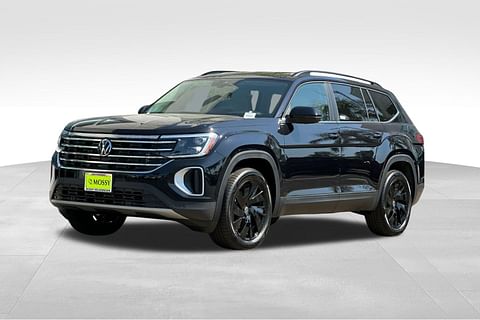 1 image of 2024 Volkswagen Atlas 2.0T SE w/Technology