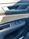 11 thumbnail image of  2024 Volkswagen Atlas Cross Sport 2.0T SE w/Technology