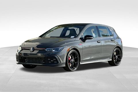 1 imagen de 2024 Volkswagen Golf GTI SE