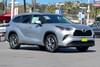 2 thumbnail image of  2023 Toyota Highlander XLE