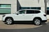 8 thumbnail image of  2022 Volkswagen Atlas 3.6L V6 SE w/Technology