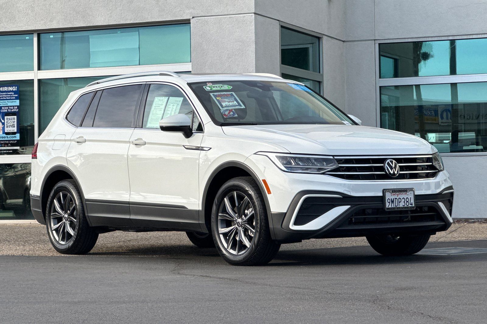 Used 2024 Volkswagen Tiguan SE with VIN 3VVNB7AX1RM021911 for sale in Escondido, CA