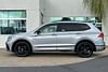 8 imagen en miniatura de 2022 Volkswagen Tiguan 2.0T SE R-Line Black